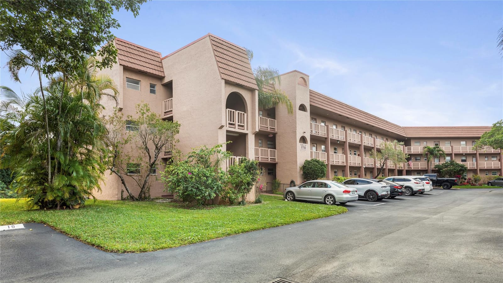 9700 Sunrise Lakes Boulevard 101, Sunrise, FL 33322 photo 15
