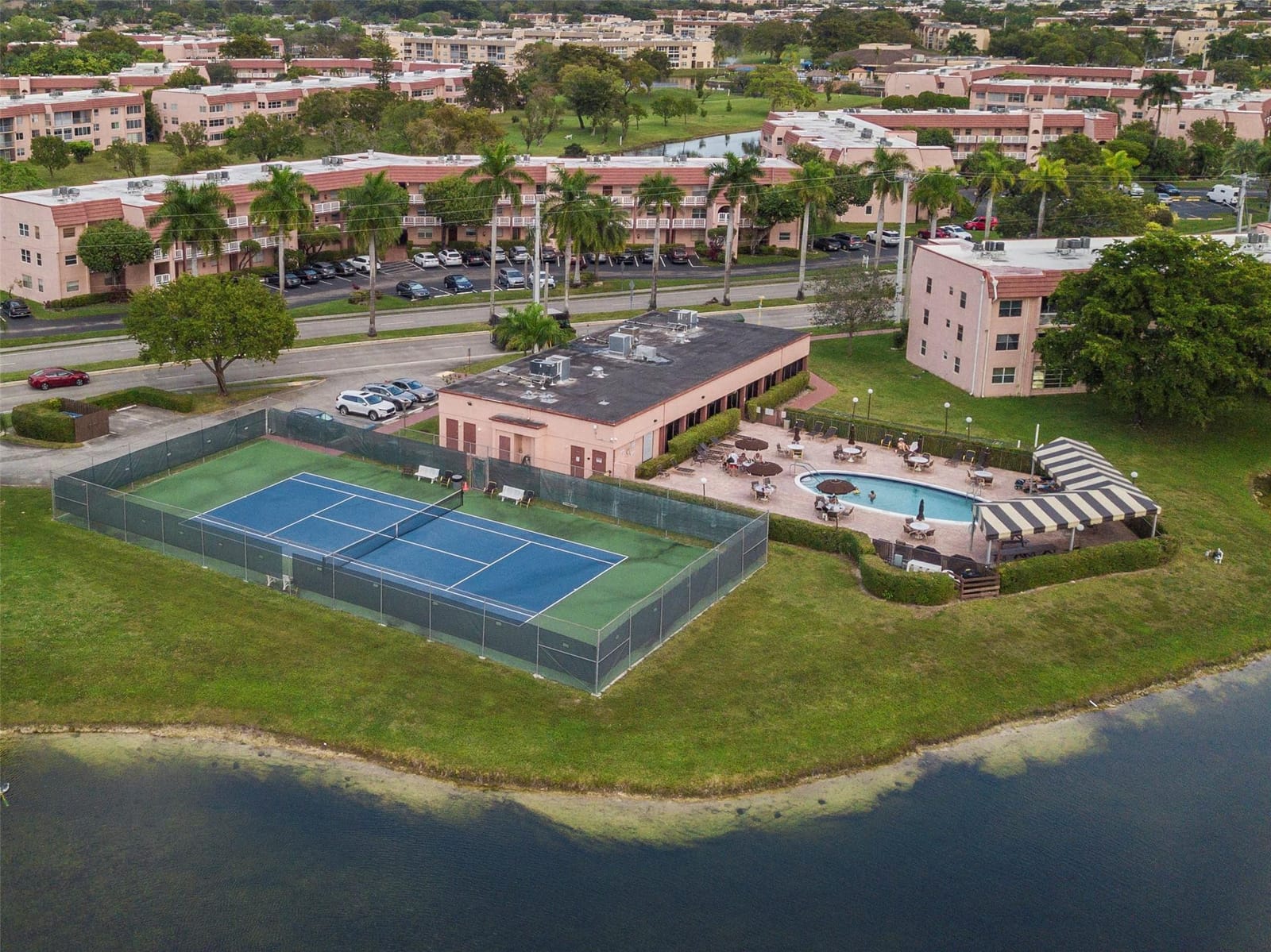 9700 Sunrise Lakes Boulevard 101, Sunrise, FL 33322 photo 19
