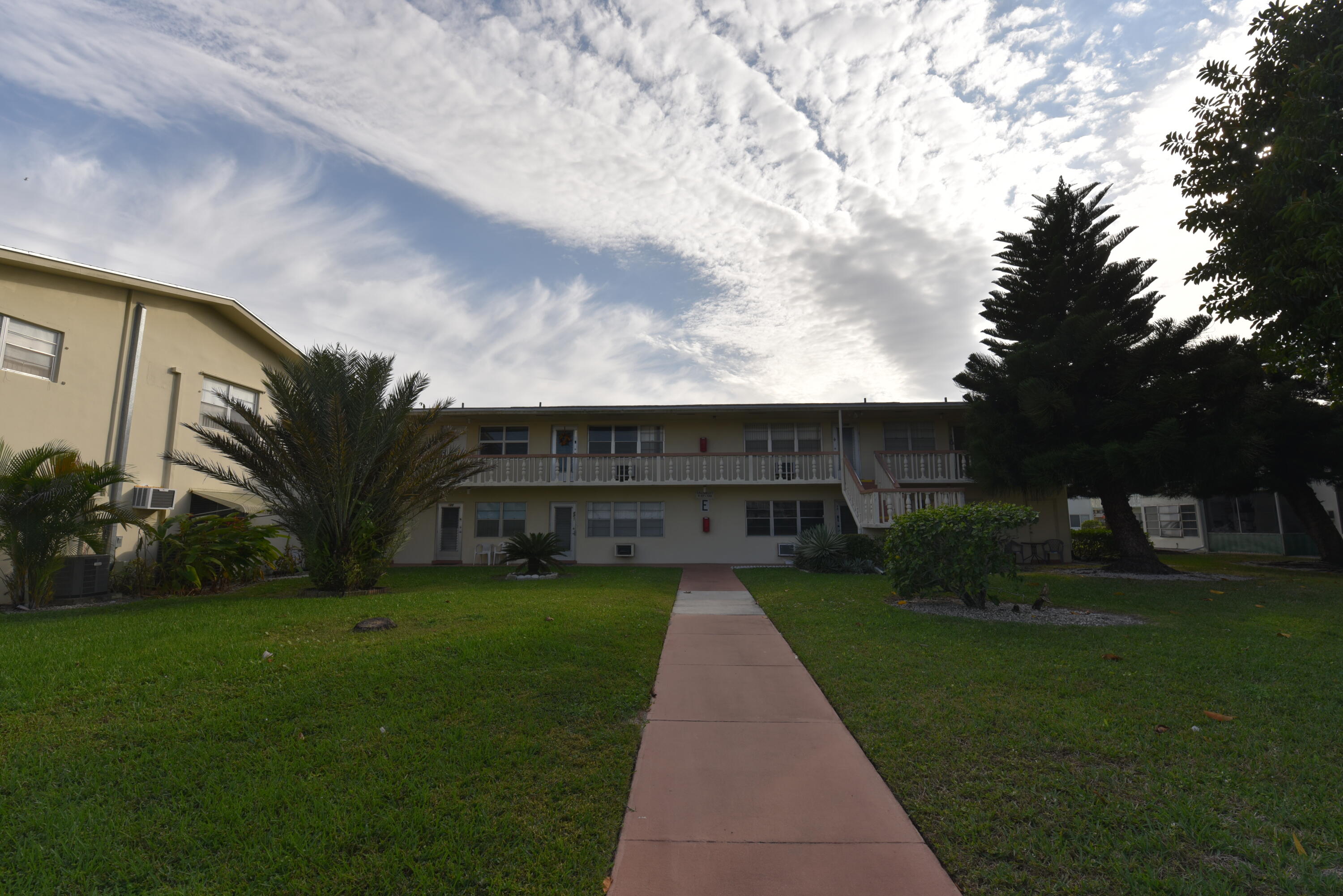 112 Salisbury E, West Palm Beach, FL 33417, West Palm Beach