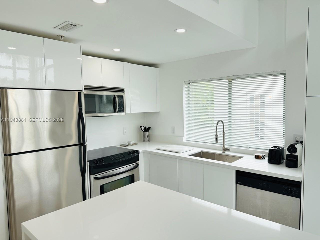 7700 Collins Avenue 5 — photo 9