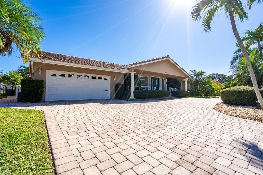 3920 NE 27th Avenue, Lighthouse Point, FL 33064 photo 2