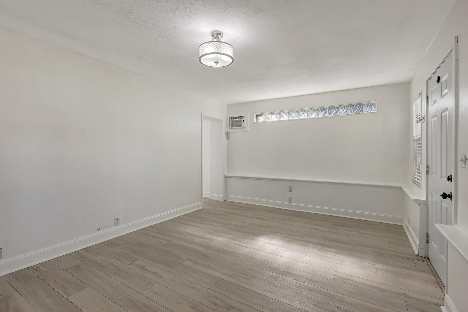 1226 N C Street — photo 8
