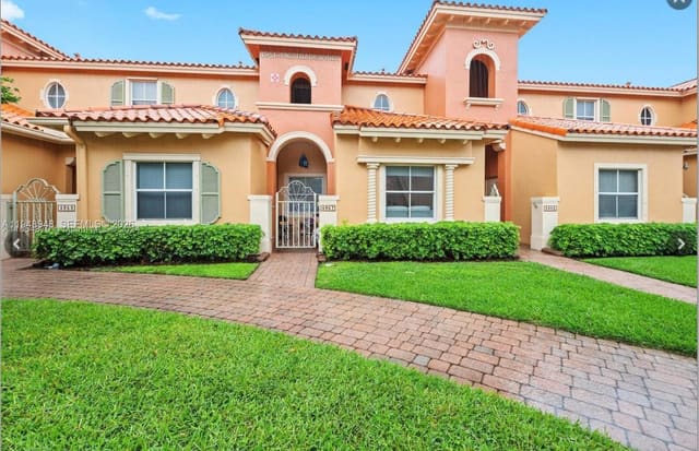 4957 Tradewinds Terrace 704, Villas At Harbor Isles, Dania Beach, FL