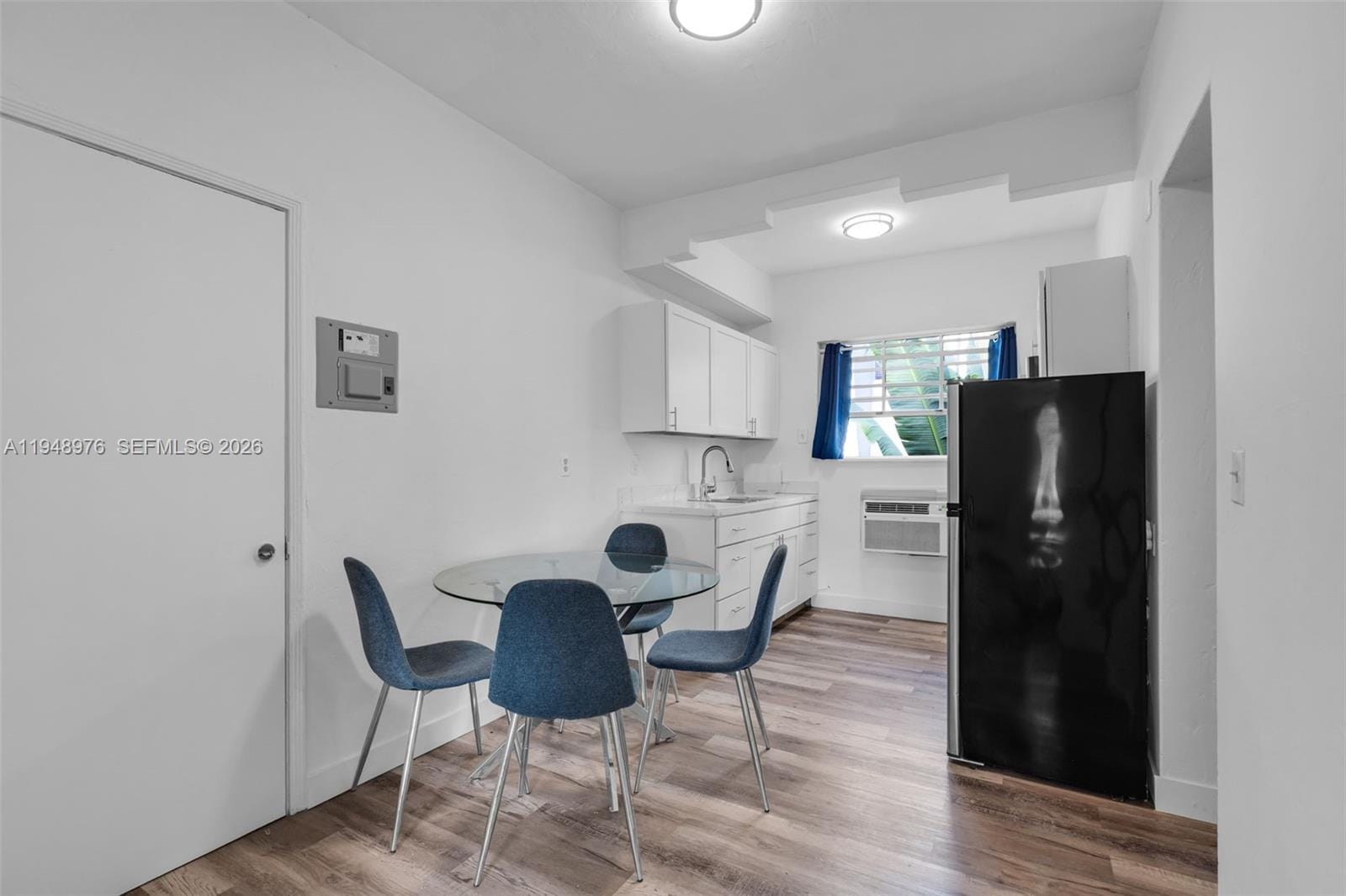 1009 Meridian Avenue 15 — photo 10