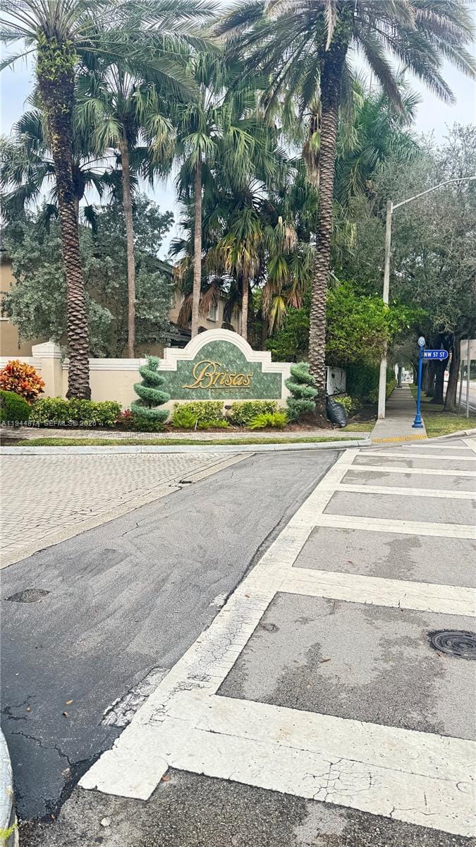 5719 NW 114th Court 101, Doral, FL 33178 photo 2