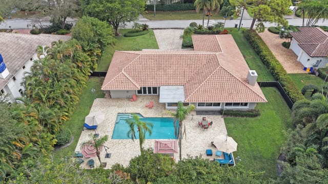 10539 Pine Tree Terrace, sold in Pine Tree Golf Club, Boynton Beach, FL