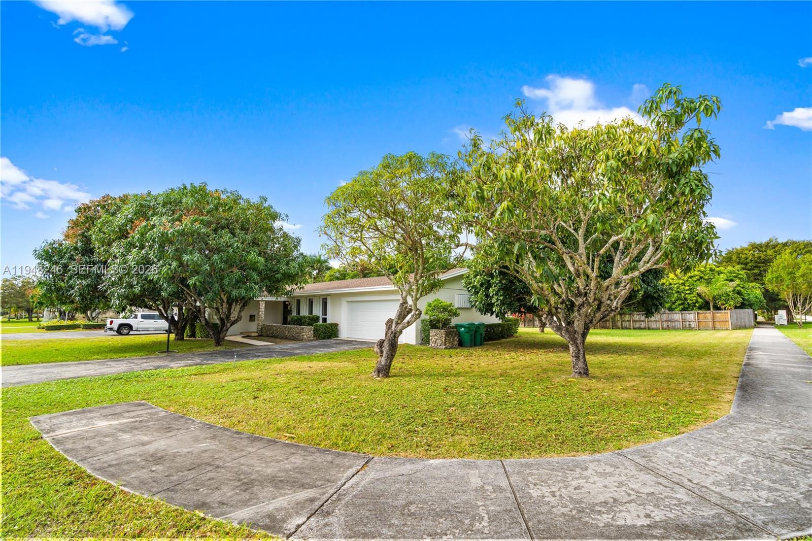 15200 SW 84th Avenue — photo 2