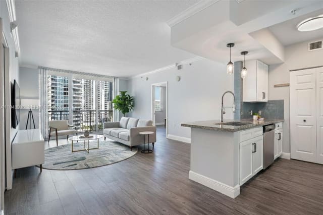 2000 N Bayshore Drive 1105, Miami, FL 33137