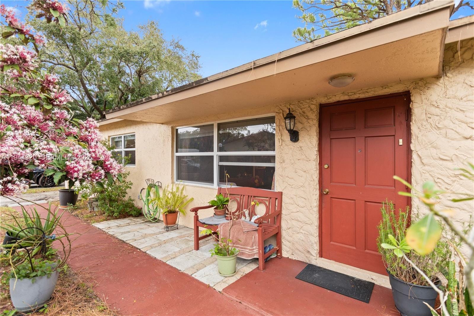 412 SW Natura Avenue, Deerfield Beach, FL 33441 photo 2