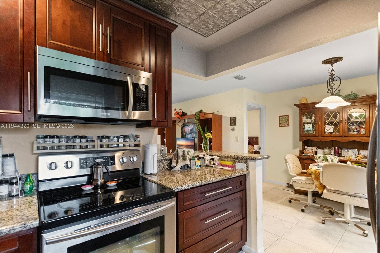 412 SW Natura Avenue, Deerfield Beach, FL 33441 photo 5