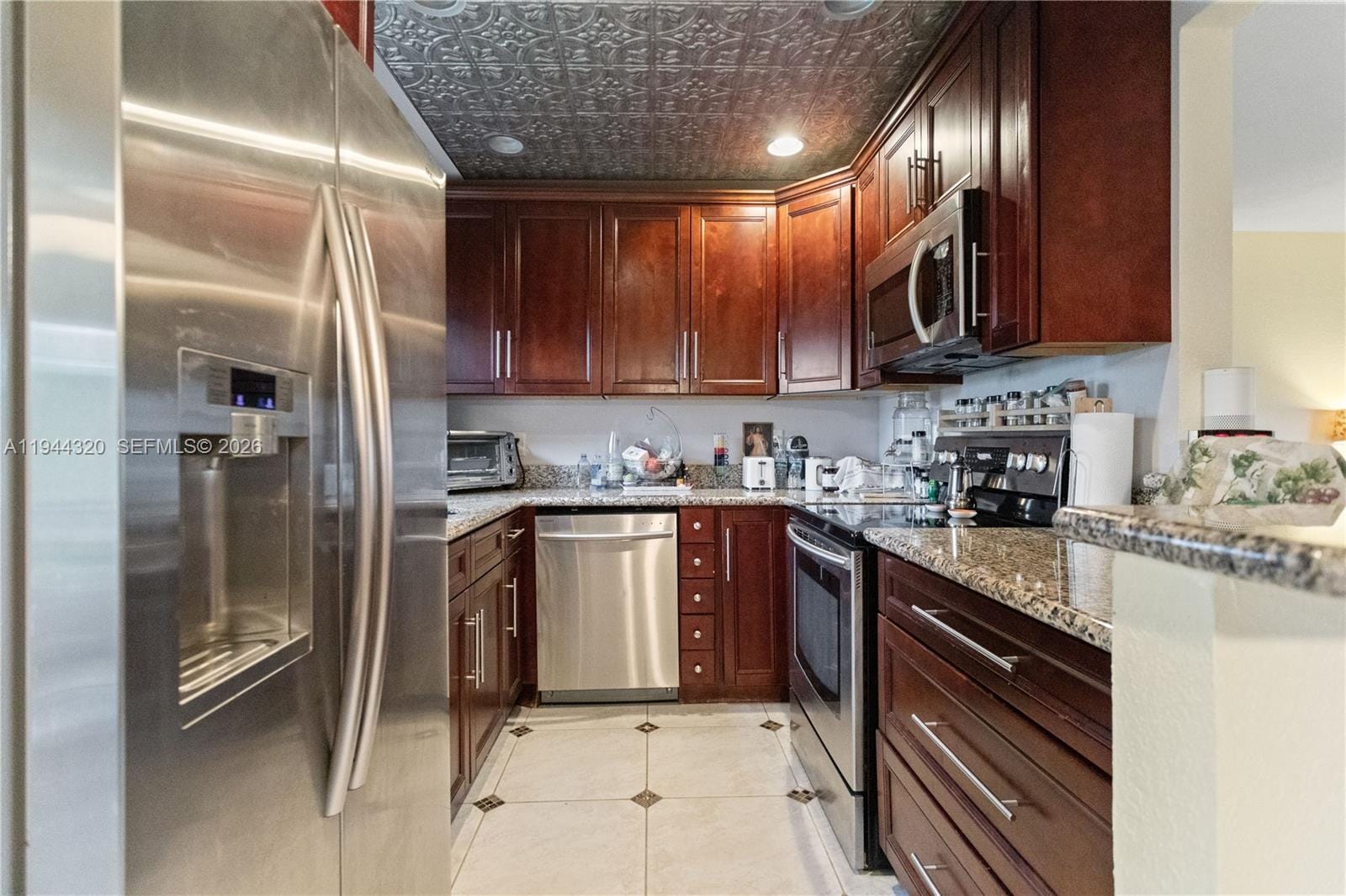 412 SW Natura Avenue, Deerfield Beach, FL 33441 photo 8