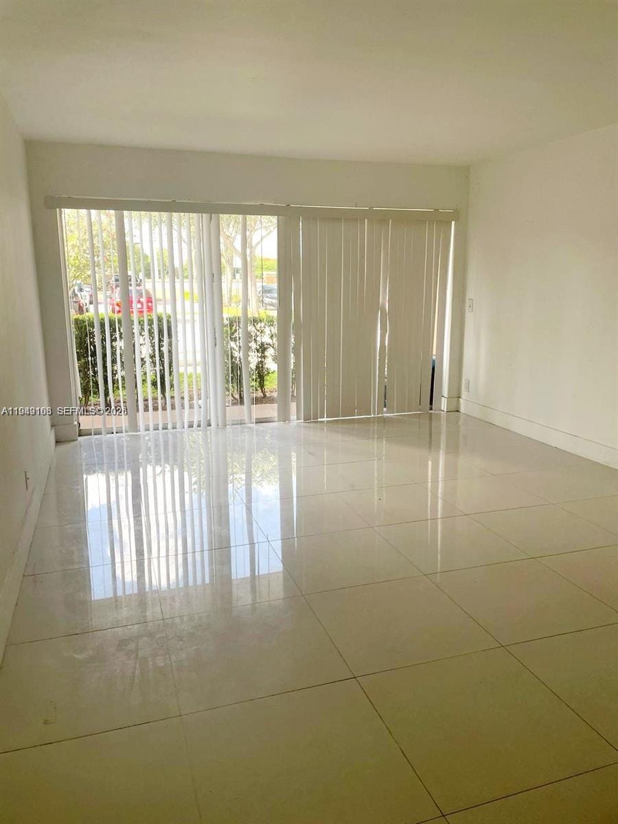 8821 Wiles Road 101, Coral Springs, FL 33067 photo 10