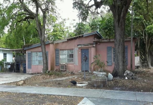 35 Allen Road, West Park, FL 33023