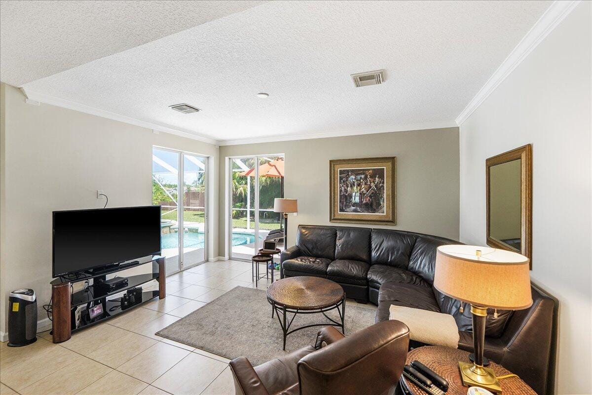 6049 NW Winfield Drive — photo 7