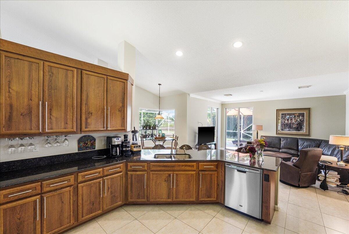 6049 NW Winfield Drive — photo 4