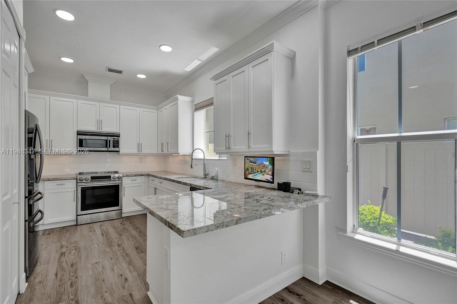 1115 NE 14th Avenue, Fort Lauderdale, FL 33304 photo 21