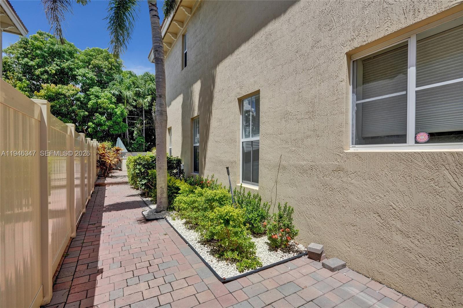1115 NE 14th Avenue, Fort Lauderdale, FL 33304 photo 7