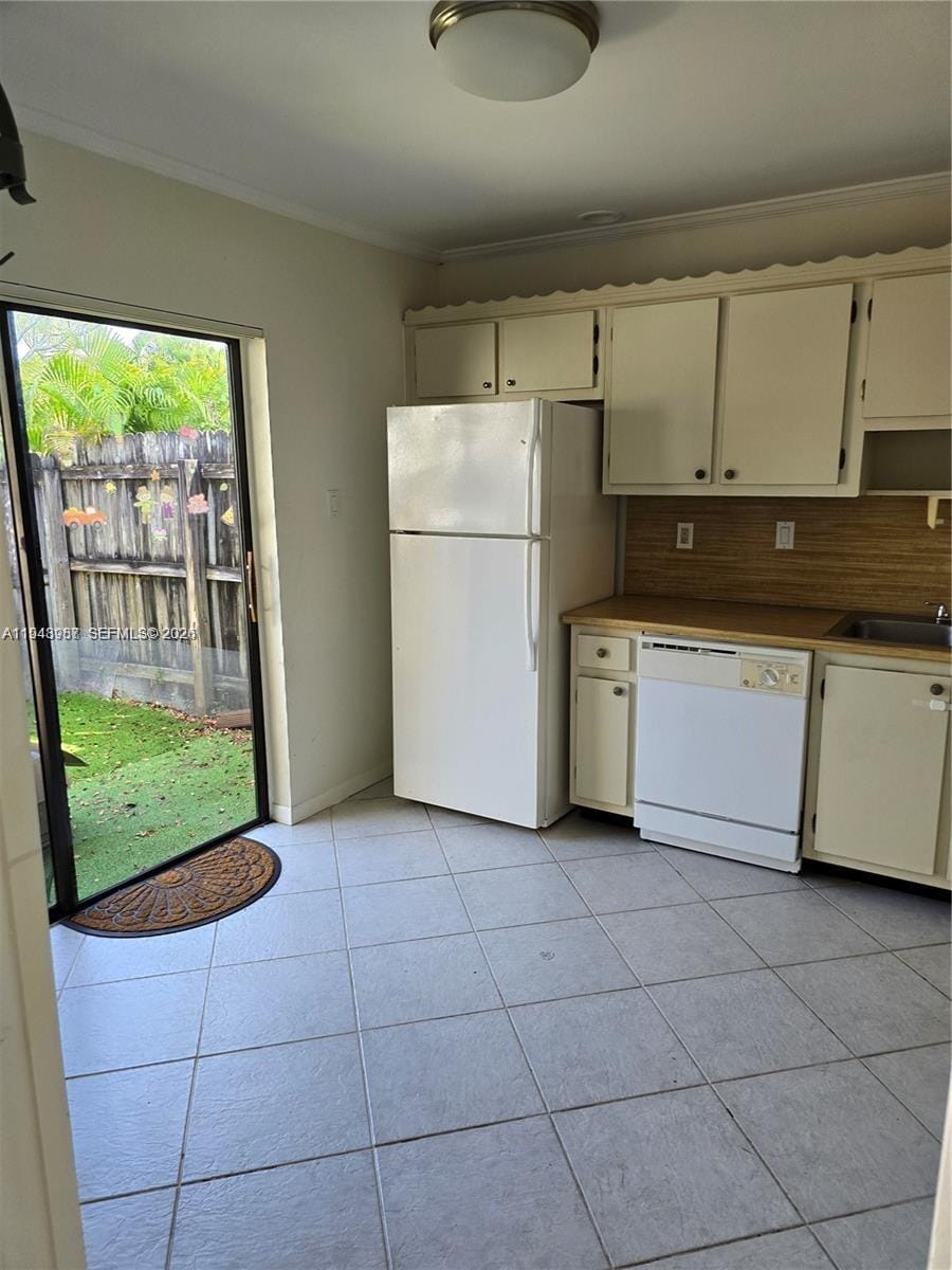 2908 NW 67th Court — photo 2