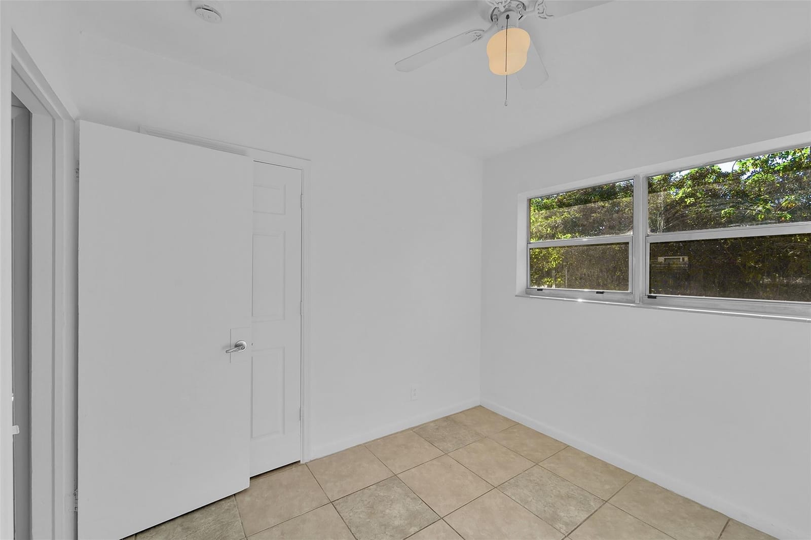 401 SW 25th Avenue — photo 12
