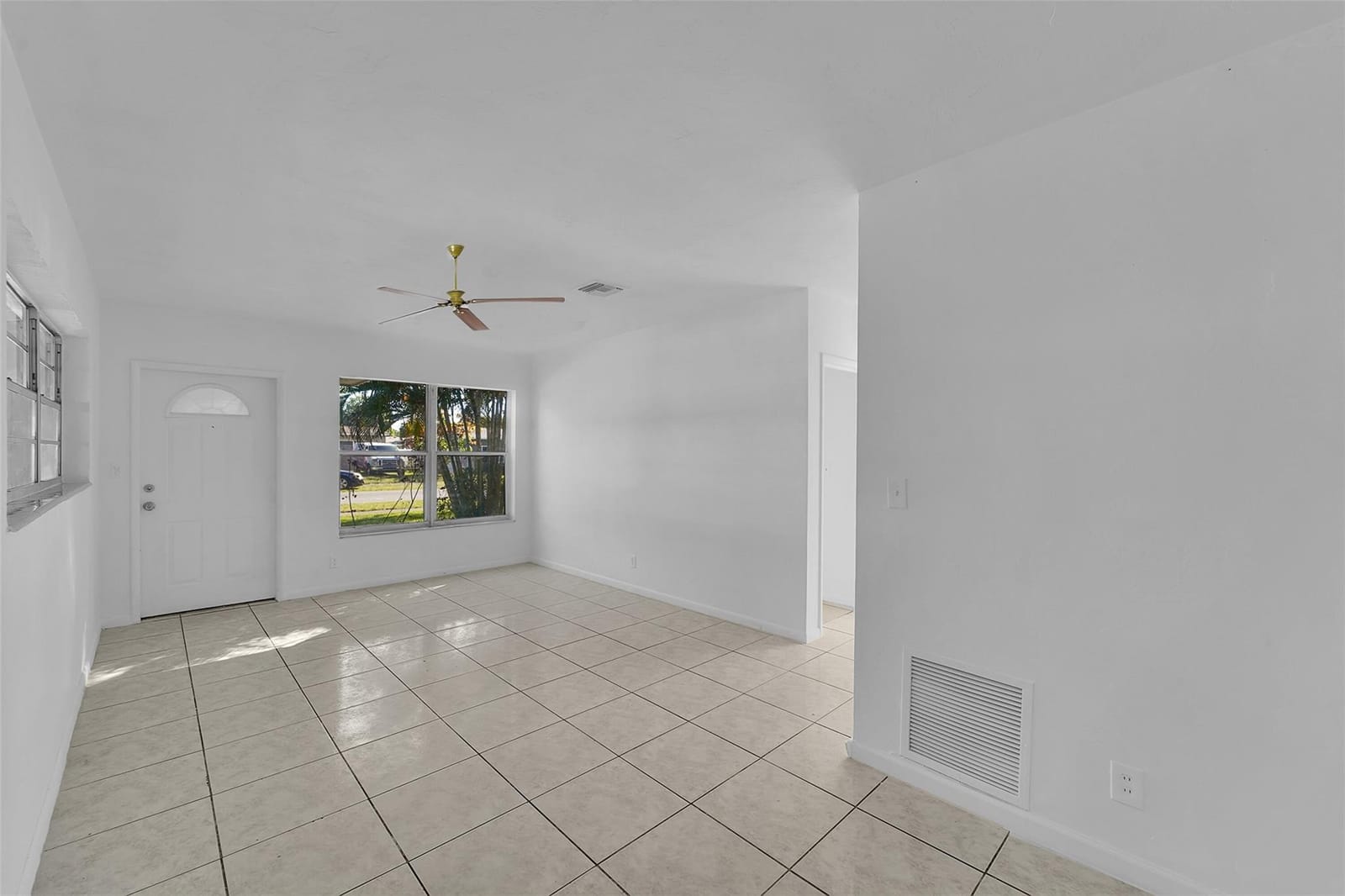 401 SW 25th Avenue — photo 6