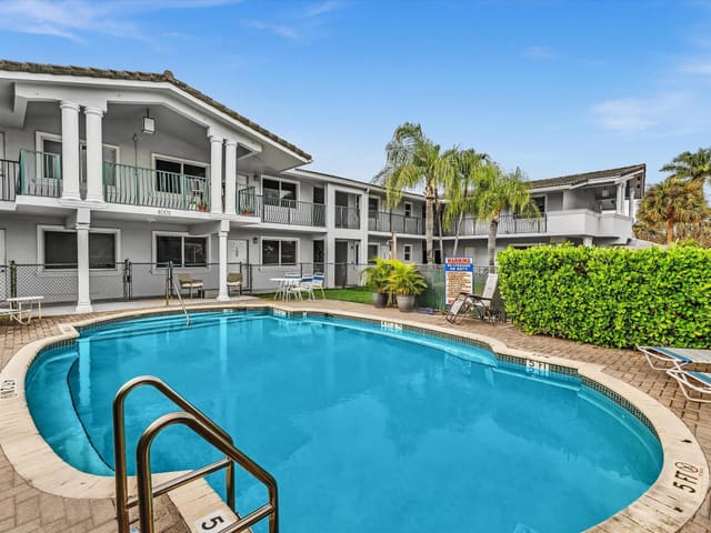 4001 NE 21st Avenue 202, sold in Coral Ridge Place, Fort Lauderdale, FL