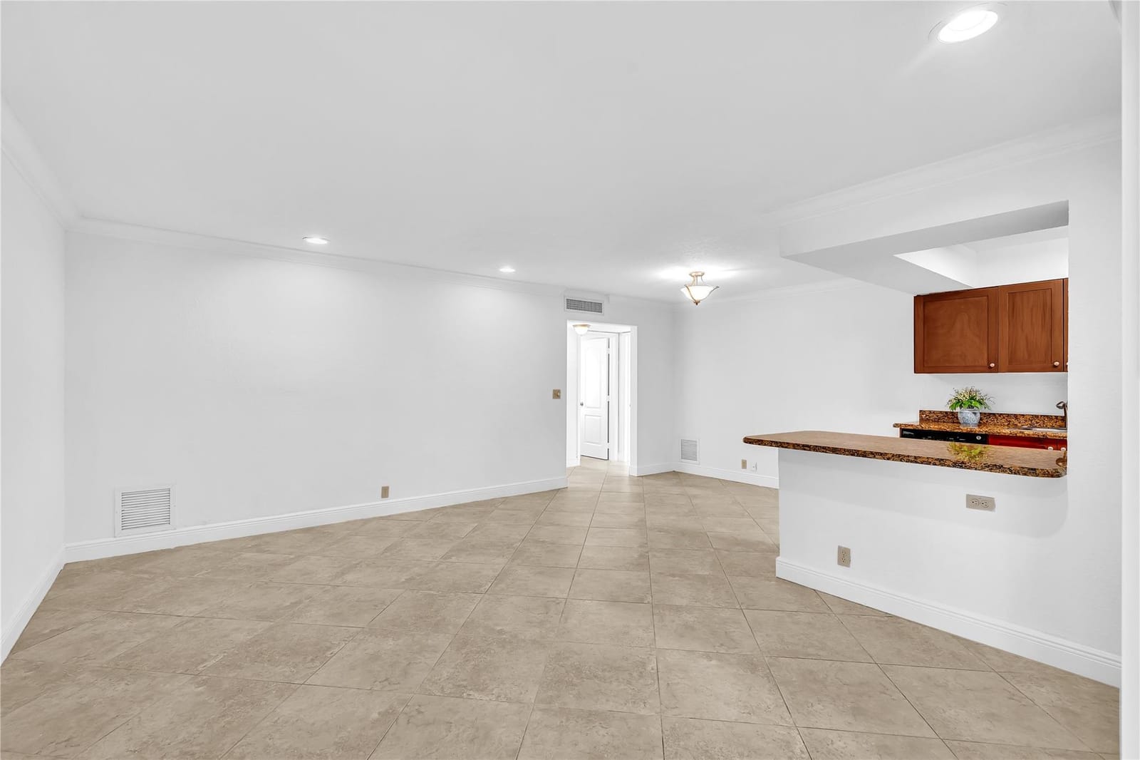 4001 NE 21st Avenue 202 — photo 5