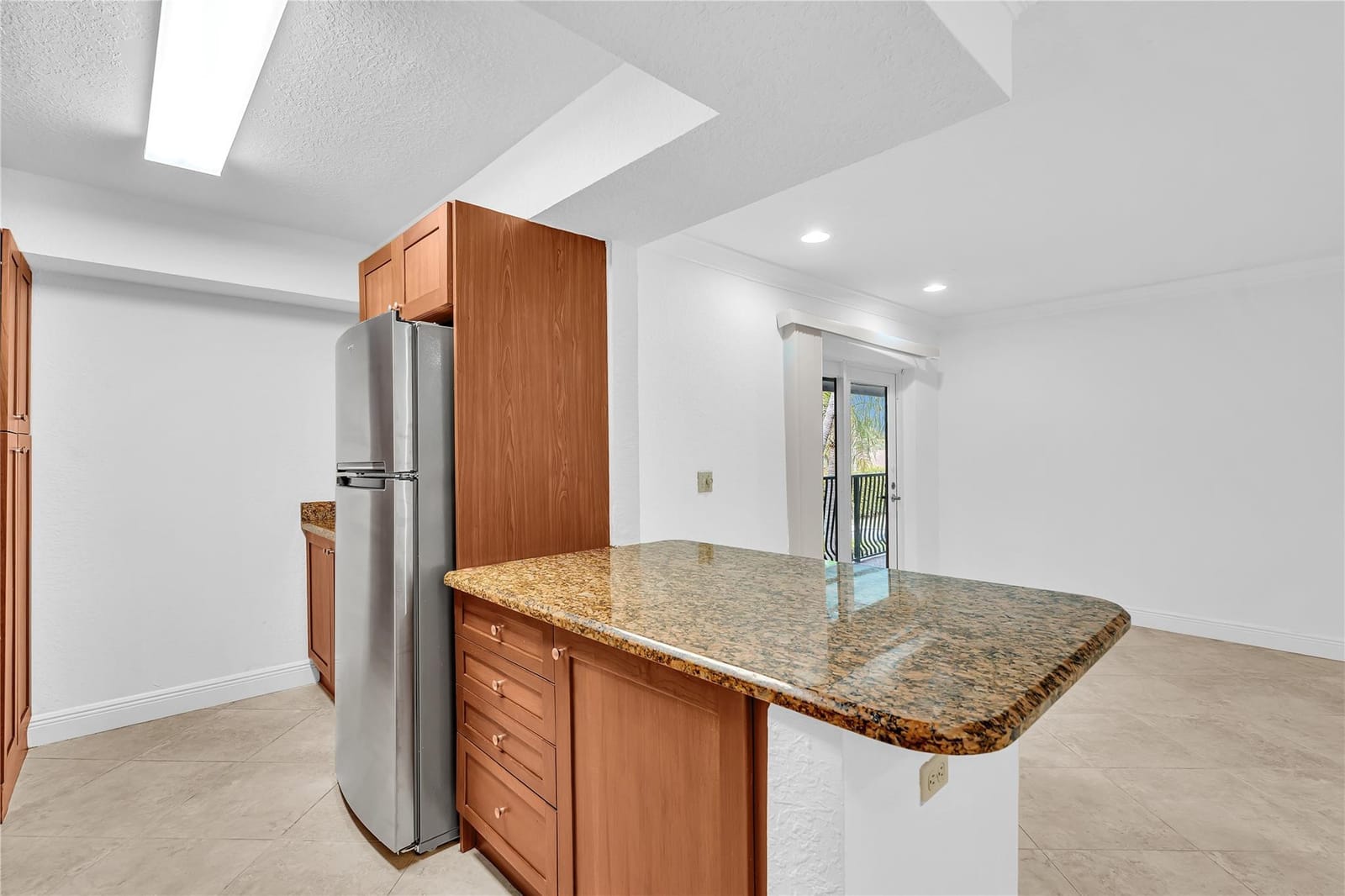 4001 NE 21st Avenue 202 — photo 9