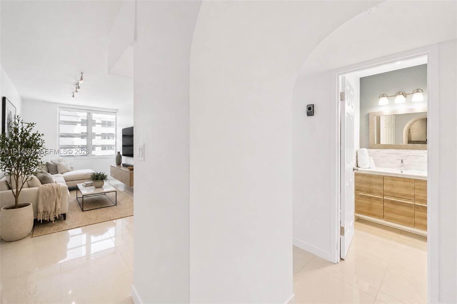 100 Lincoln Road 501 — photo 3