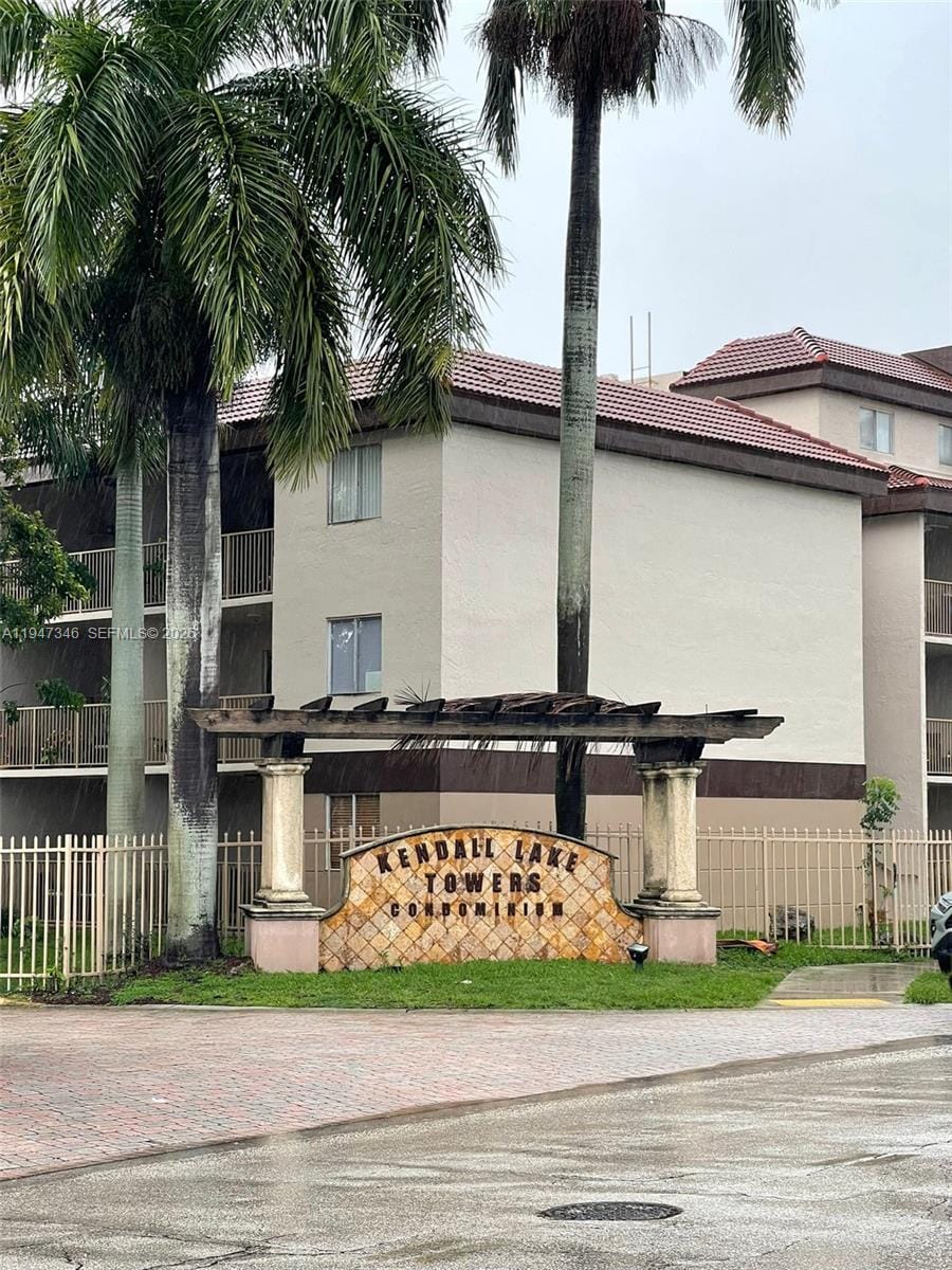 15221 SW 80th Street 313, Miami, FL 33193