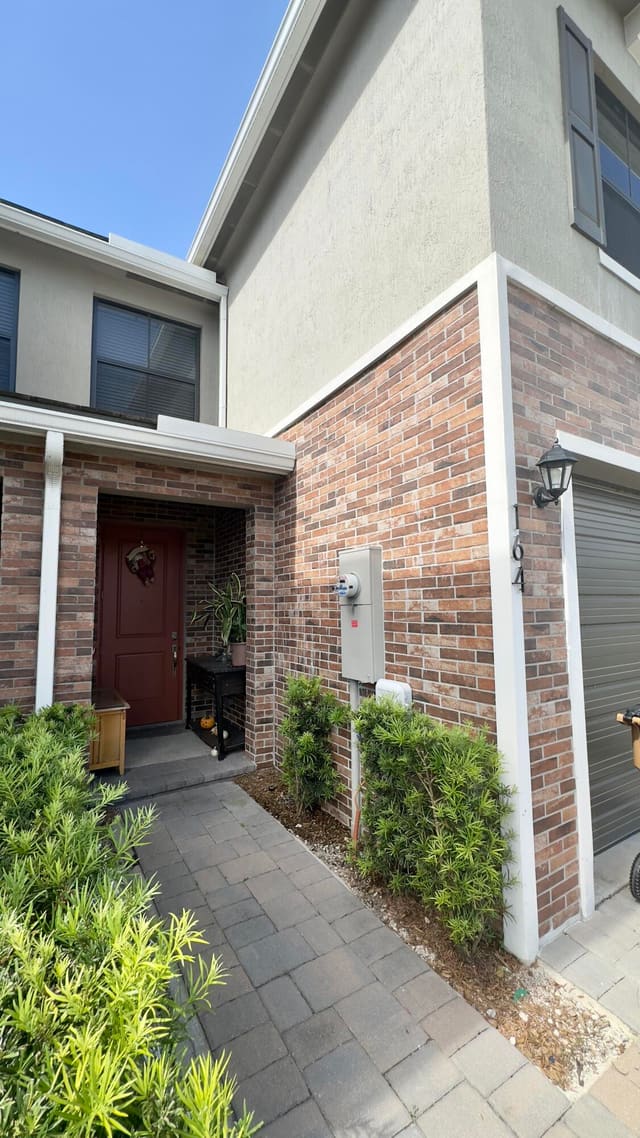 164 SE 5th Court, sold in Village Park At Deerfield Beach, Deerfield Beach, FL