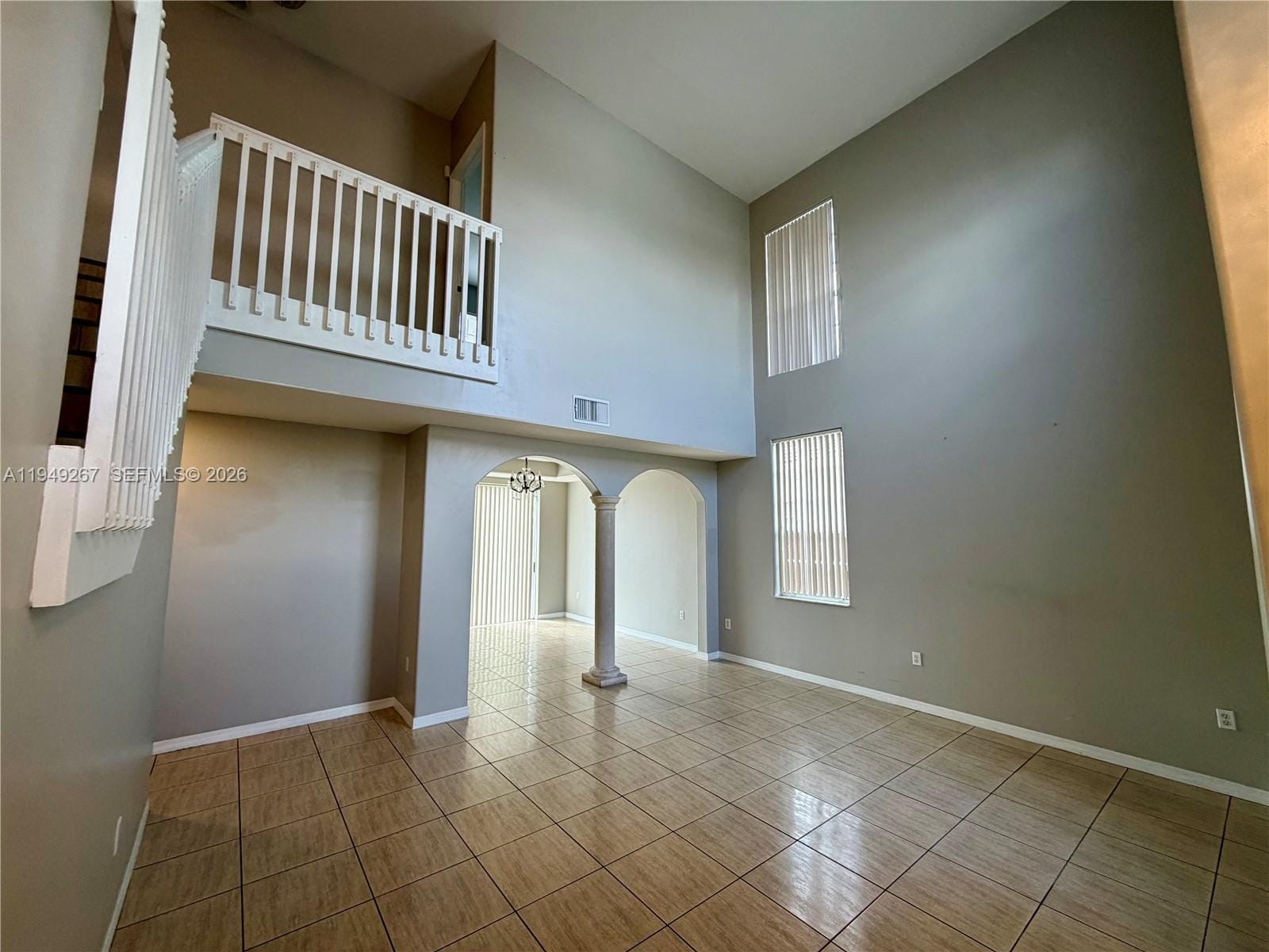 15364 SW 32nd Terrace — photo 2