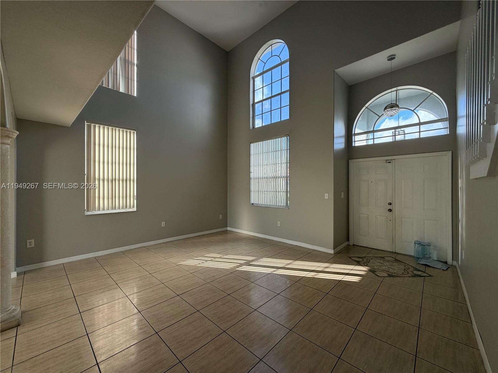 15364 SW 32nd Terrace — photo 3
