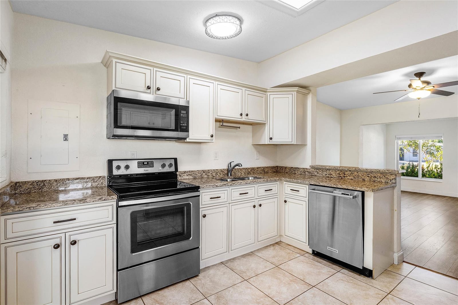 1300 SW 19th Avenue, Fort Lauderdale, FL 33312 photo 7