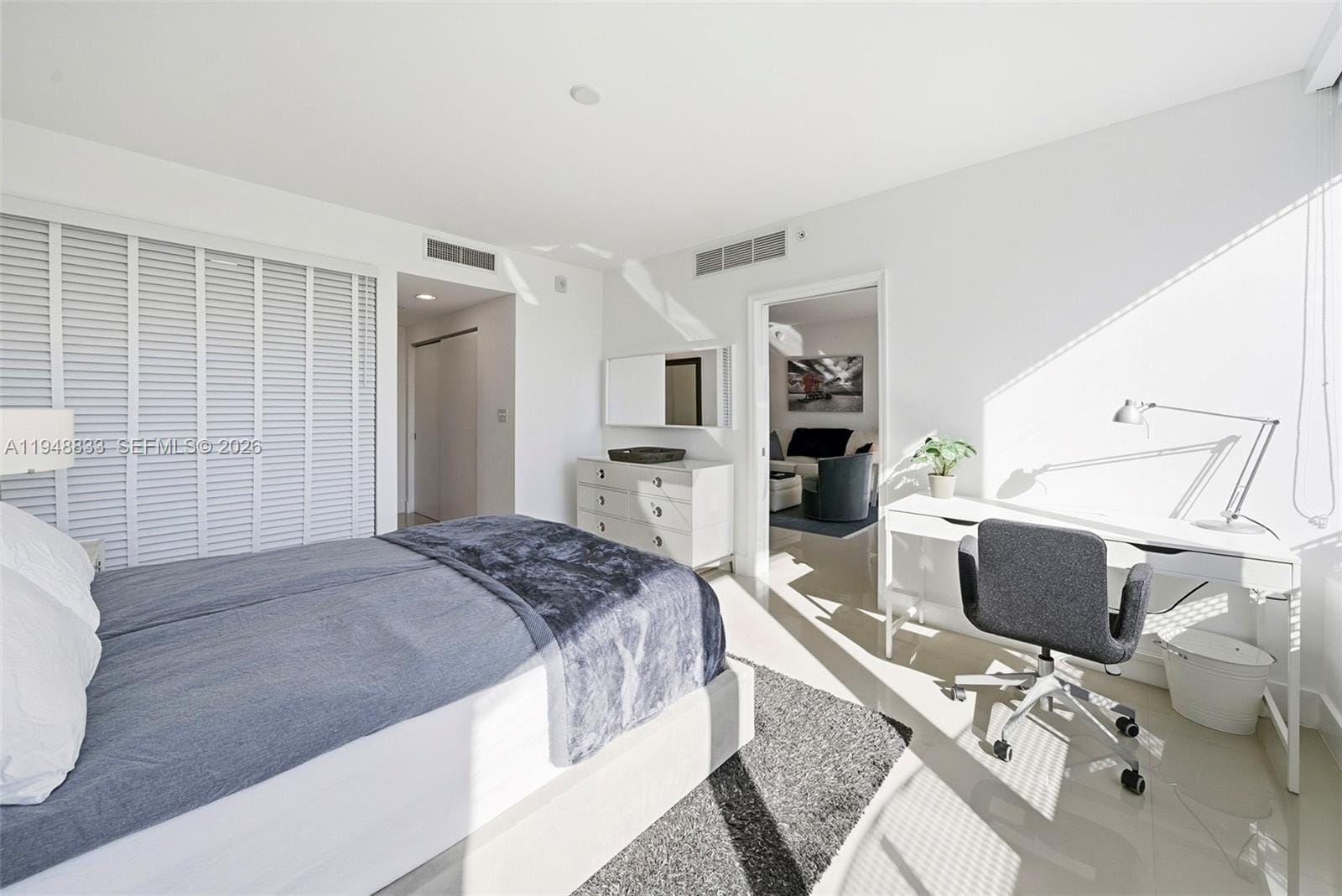 2155 Washington Court 303, Miami Beach, FL 33139 photo 18