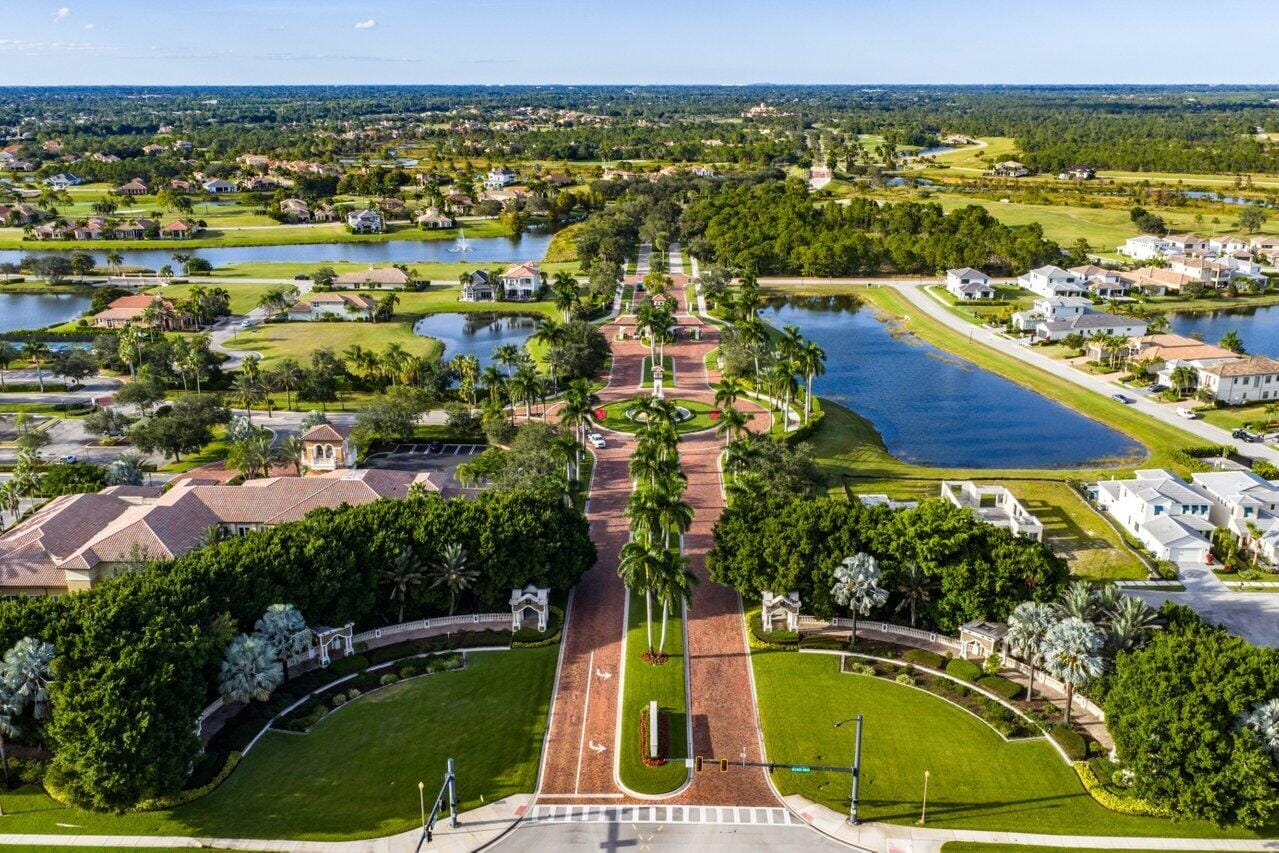118 SE Rio Palermo, Port St. Lucie, FL 34984