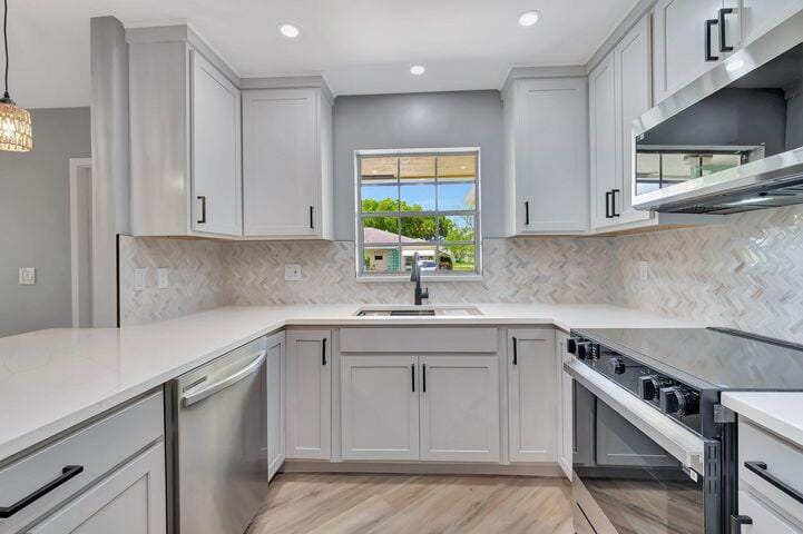 5073 Lakefront Boulevard D, Delray Beach, FL 33484 photo 9