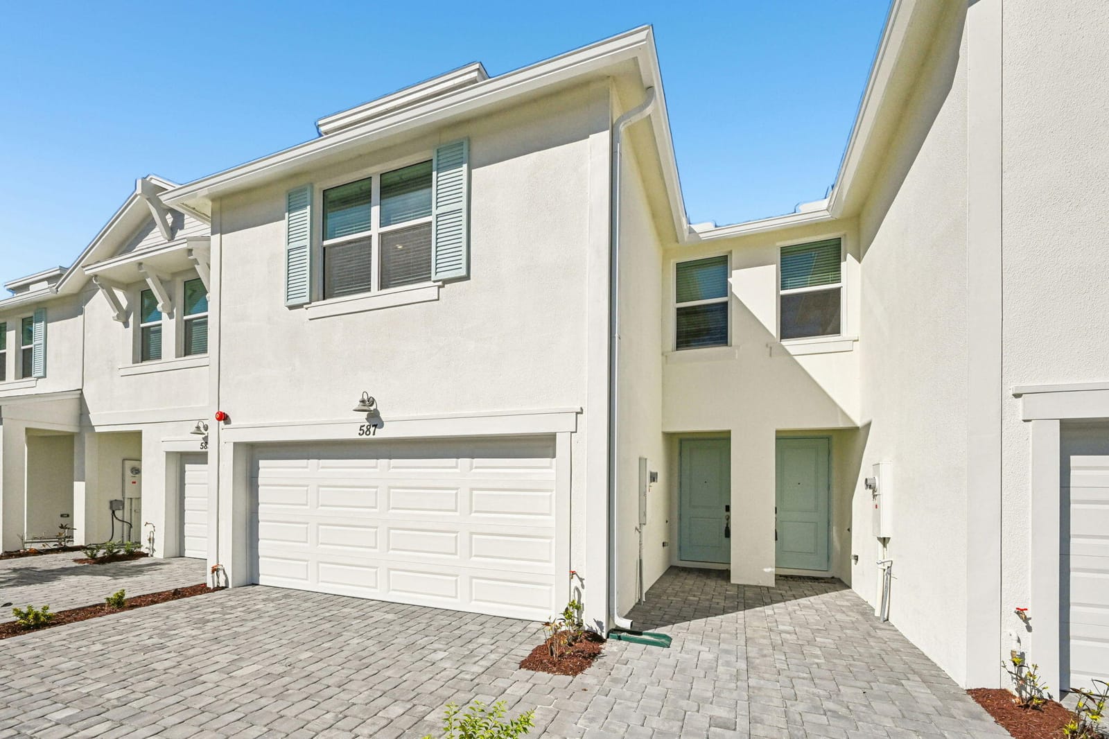 587 Salisbury Circle, Fort Pierce, FL 34982 photo 3