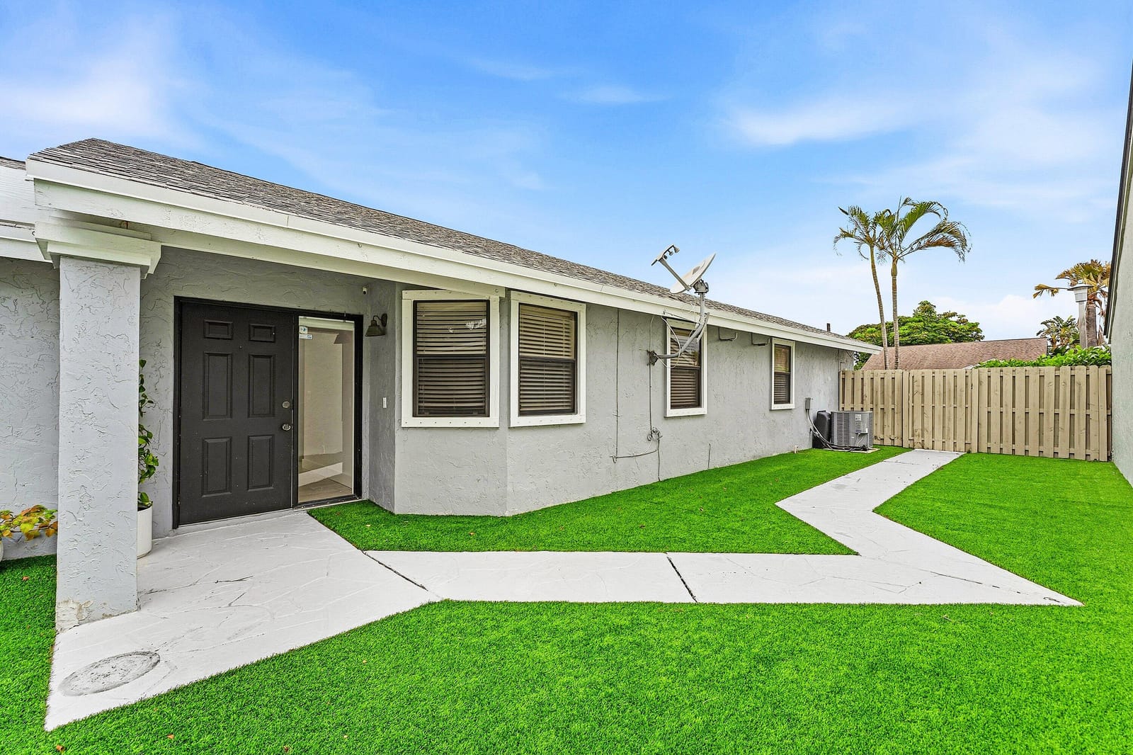 1221 NW 19th Terrace — photo 4