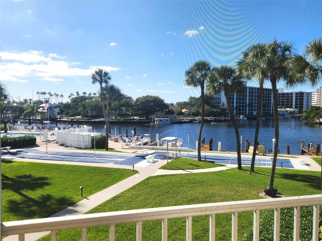 105 NE 19th Avenue 250, sold in Penthouse North, Deerfield Beach, FL