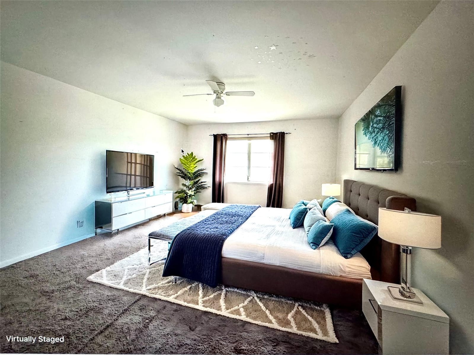 12 NE 19th Court 204A — photo 1