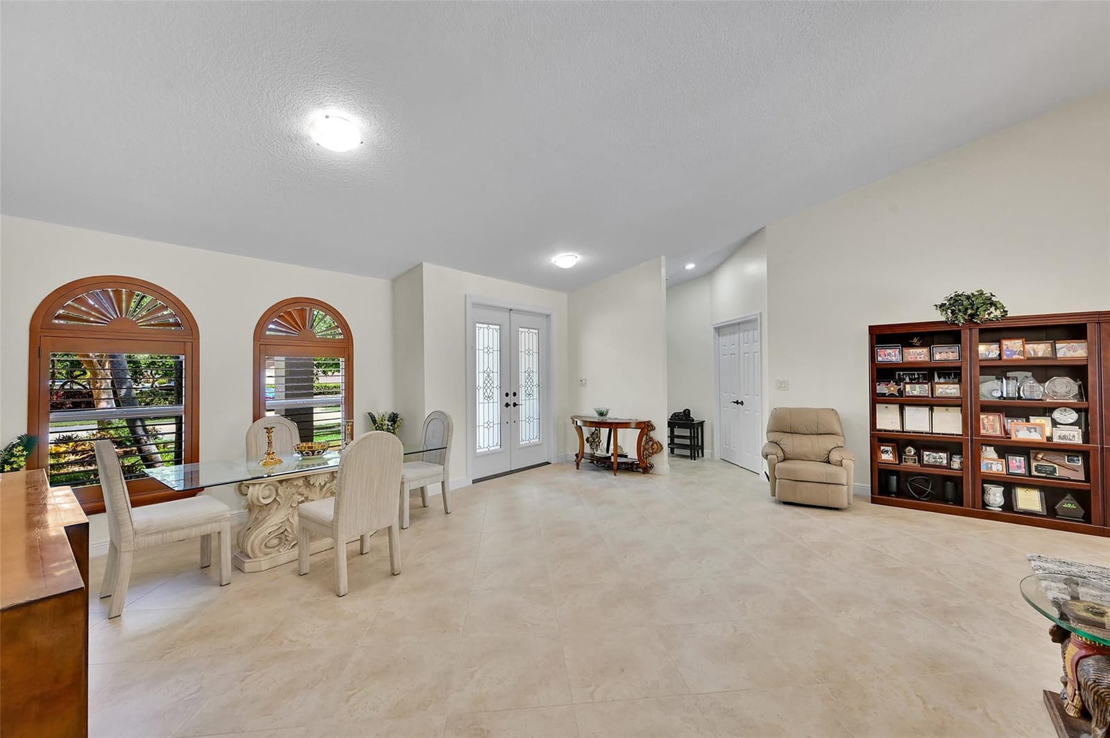 4910 NW 104th Avenue — photo 4