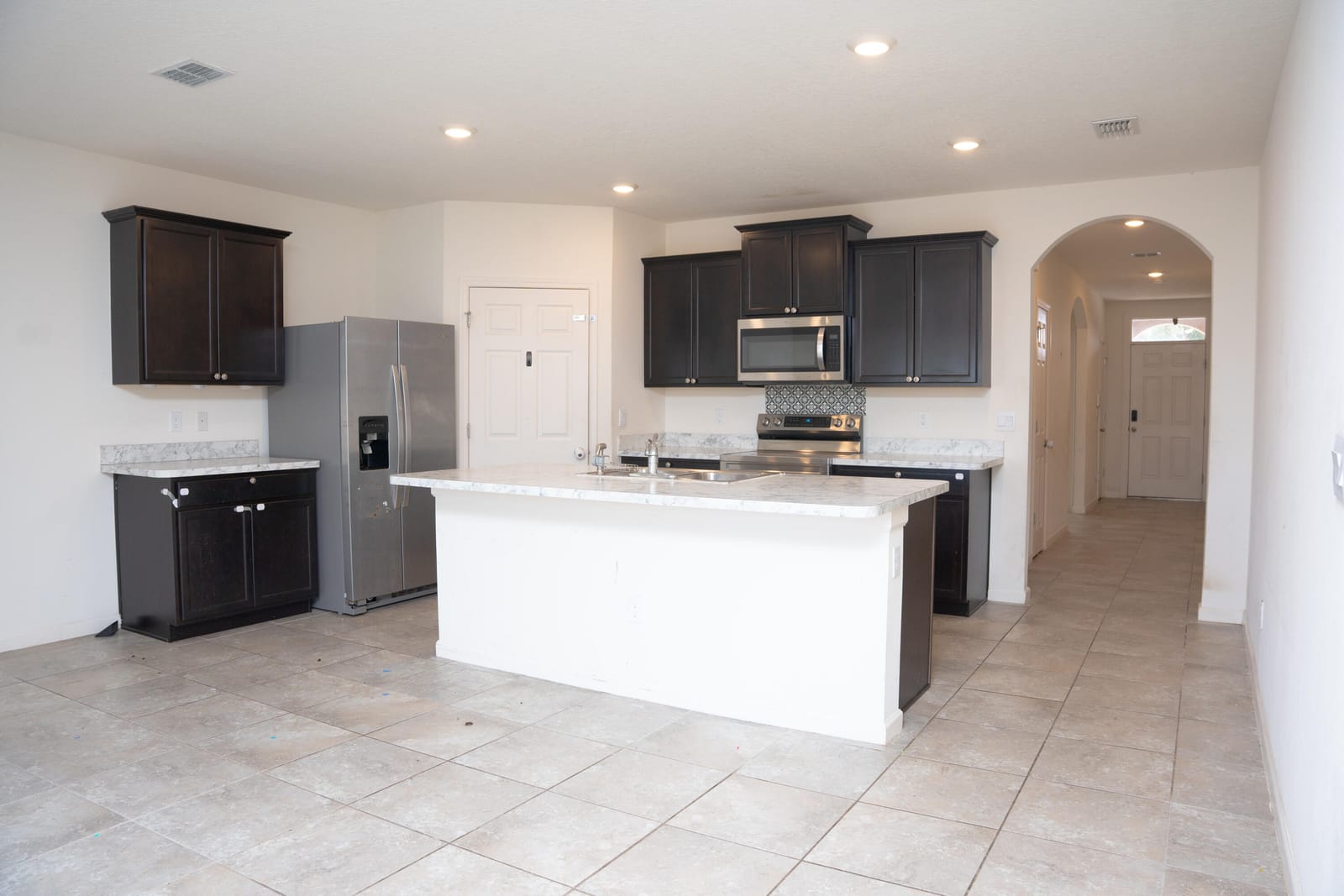 789 SW Tulip Boulevard — photo 3