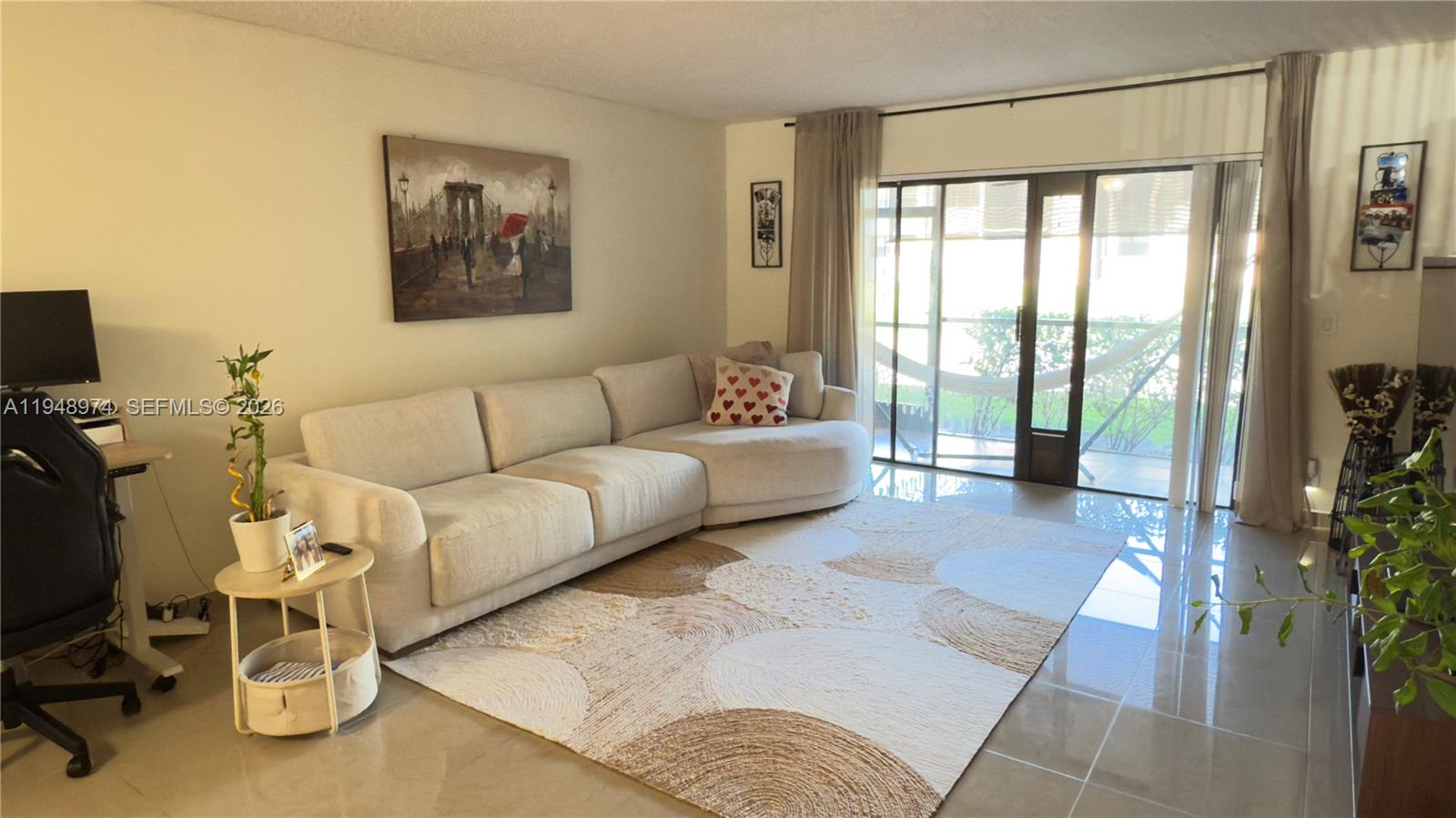 410 Lakeview Drive 103, Weston, FL 33326, Weston