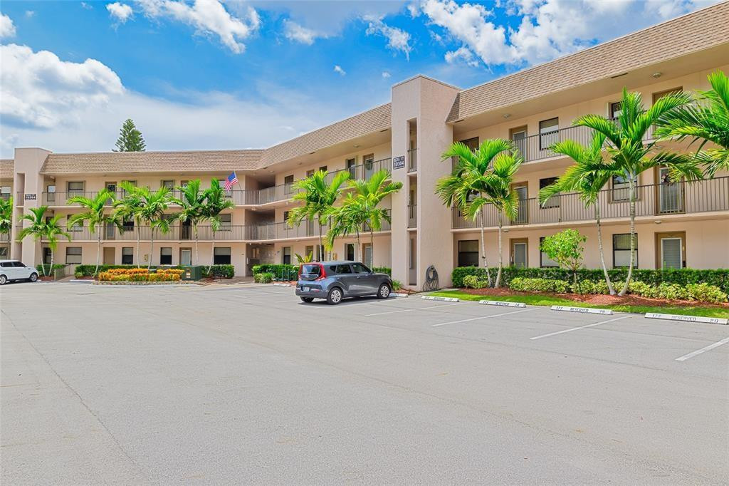 10304 Sunrise Lakes Boulevard 202, Sunrise, FL 33322, Sunrise