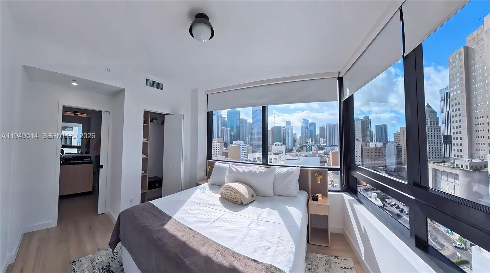 225 N Miami Avenue 1812, Miami, FL 33132, Miami