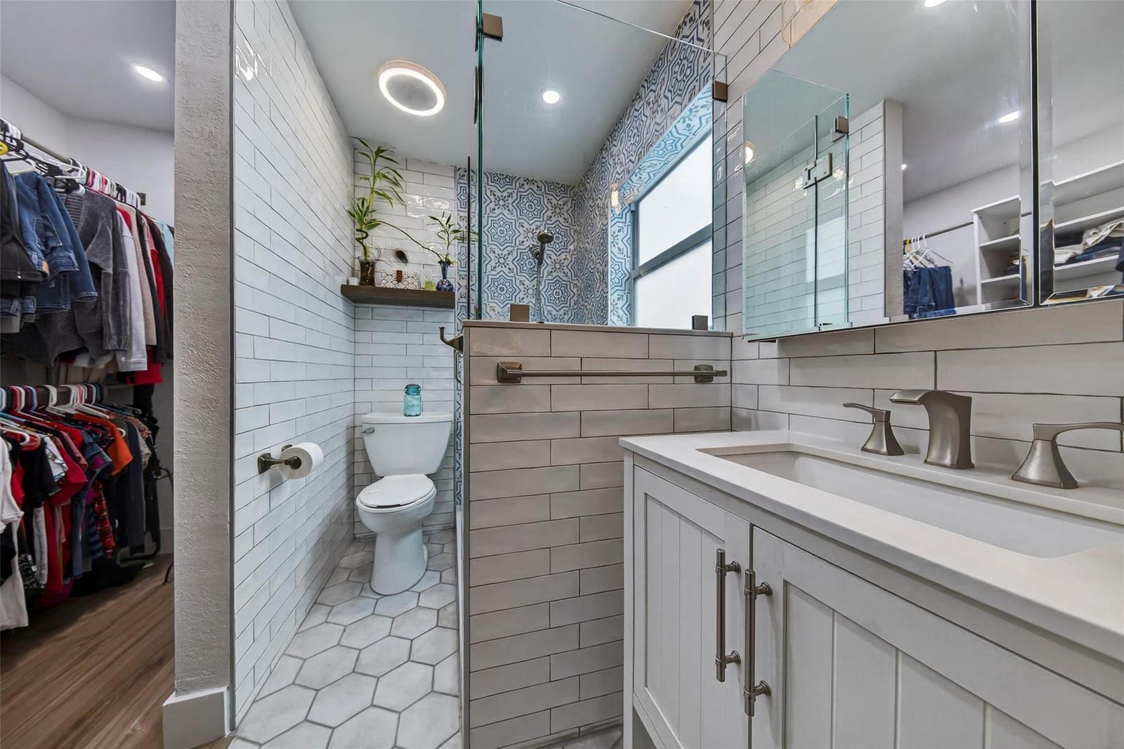 270 NE 42nd Court — photo 10