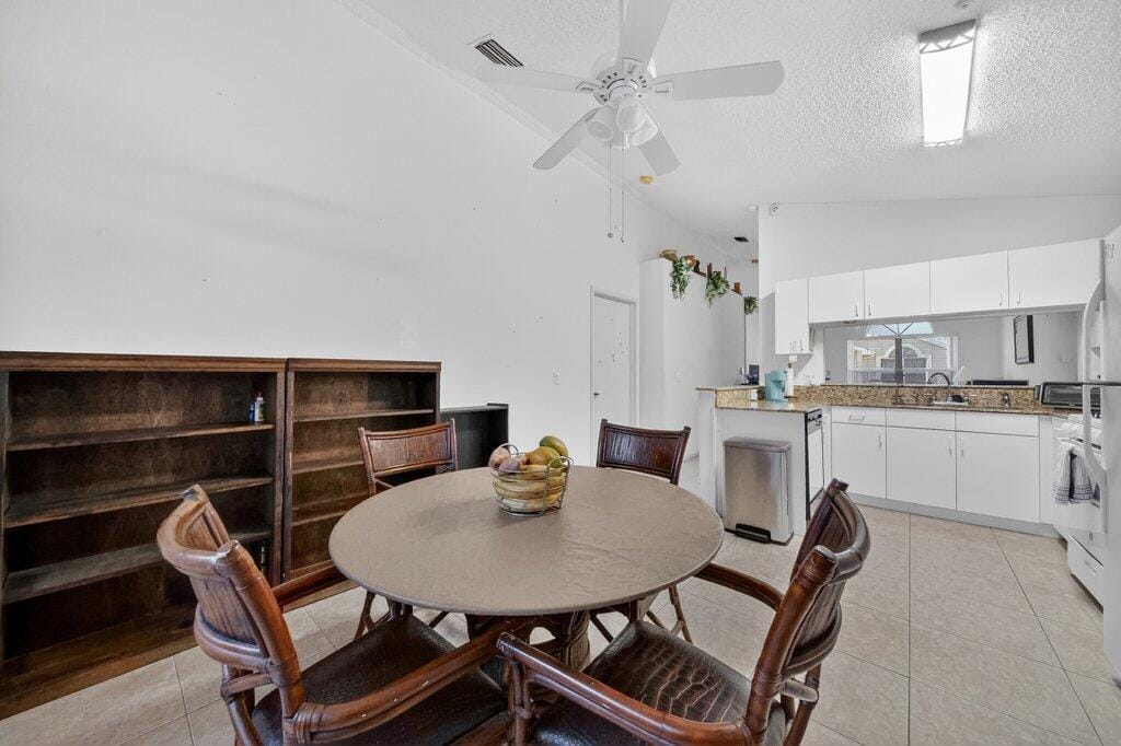 1178 NW Lombardy Drive — photo 4