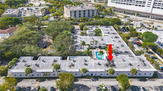 8607 SW 68th Court 5, sold in Monterey Gardens Of Pinec, Pinecrest, FL