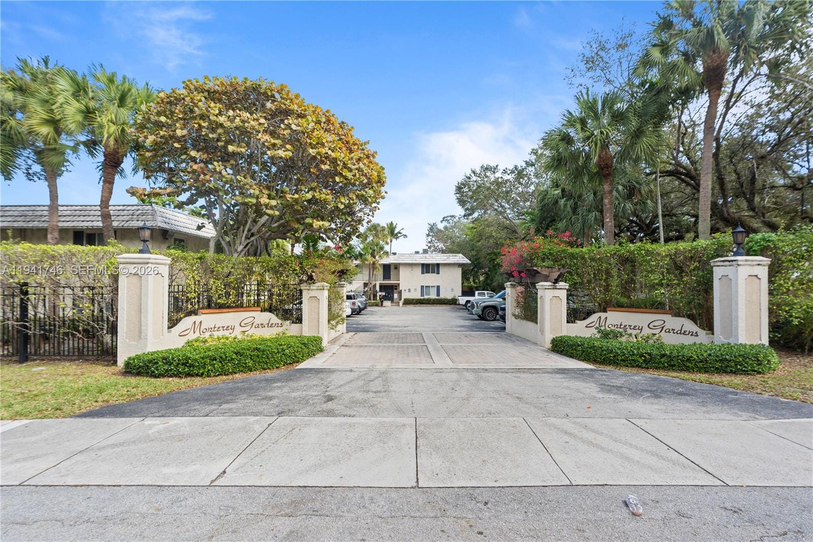 8607 SW 68th Court 5, Pinecrest, FL 33156 photo 2