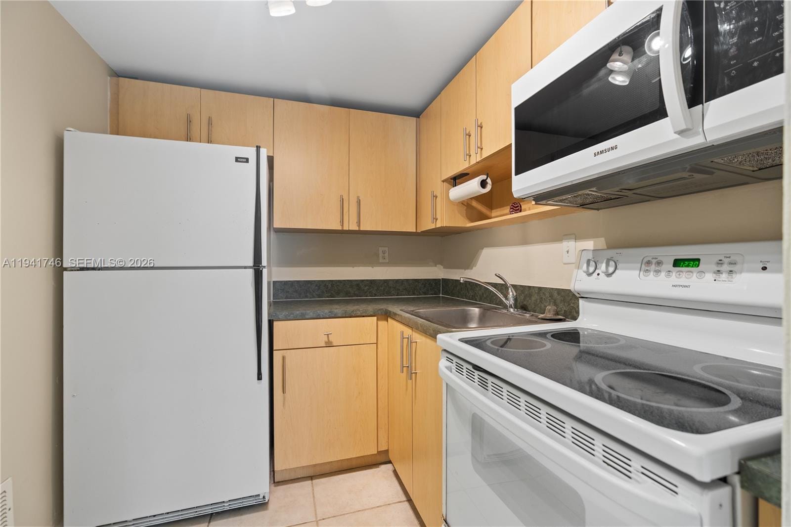 8607 SW 68th Court 5, Pinecrest, FL 33156 photo 5